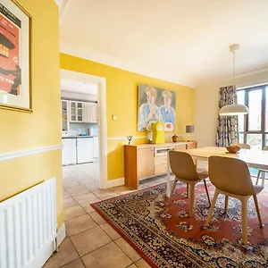 Apartment Pass The Keys Stunning 3 Bedroom Leafy South With Lots Nearby, Belfast