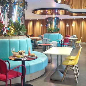 17 Batignolles Hotel Paryż