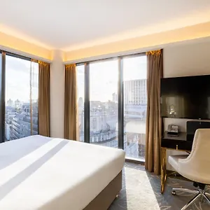Saint 4*, London Storbritannien